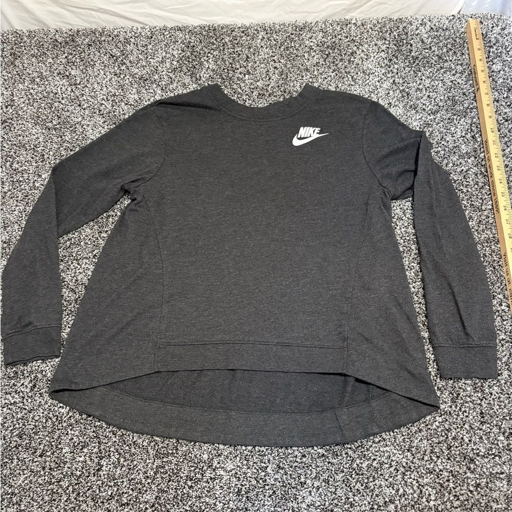 Nike Charcoal Crew Neck sweatshirt red label size woman’s medium